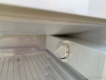 Vestavěná lednice - 11