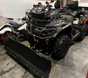 CAN-AM Outlander Max 6x6 1000 - 11