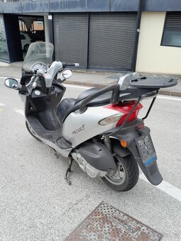 Kymco Grand Dink 125,  málo jetý - 11
