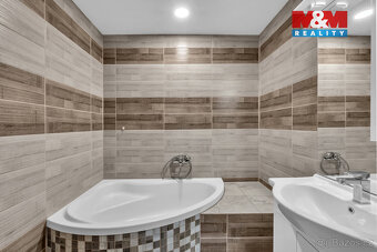 Prodej rodinného domu, 180 m², Boseň - 11