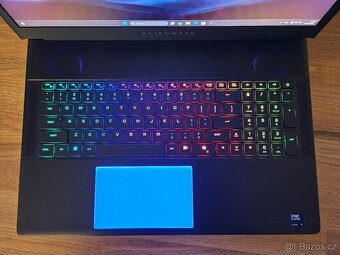 18"_300HZ_ALIENWARE 18 AREA-51_U9-275HX_RTX 5070 Ti 12GB - 11