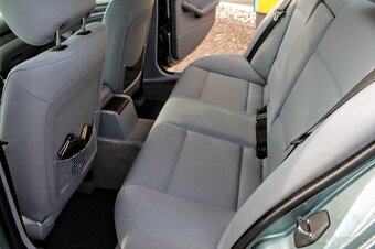 BMW E46 330i Manuál 170kW. Najeto jen 215tis.km - 11