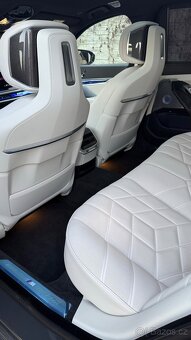 BMW i7 M70 xDrive - 11