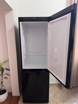 Černá lednice značky SNAIGÉ - 11