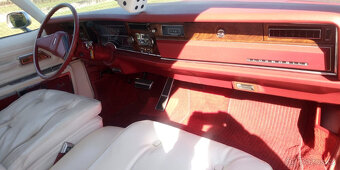 Oldsmobile Toronado - 11