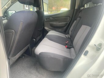 Mitsubishi L200 2,4 DI-D  4WD DOUBLE CAB INVITE (2016) - 11