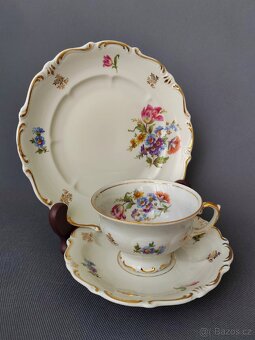 Porcelánova čajová sada s nádherným květinovým zdobeným - 11