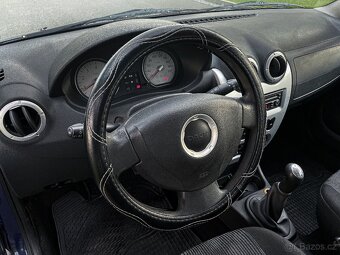 Prodám Dacia Logan MCV 1.6 MPI Facelift, sedmimístné, tažné - 11