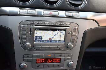 Ford S-Max 1.8 TDCi 92kw 2009 tažné, 2x kola, vyhř. sklo - 11