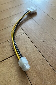 Propojovací kabely k PC zdroji pro napájení, redukci/rozšíře - 11