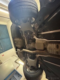 BMW F10 528i 190kw původ ČR - 11