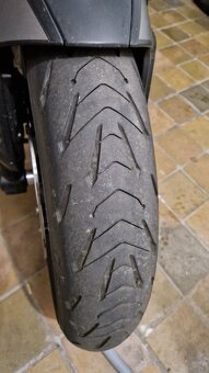 Triumph Trident 660 - 11