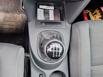 VW Touran 1.9TDi/77kW, r.11/2009, Plná servis. historie - 11