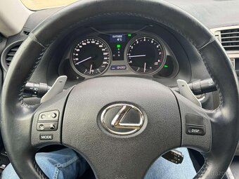 Lexus IS250 - 11