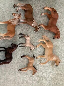 Schleich koně 70-80 Kč - 11