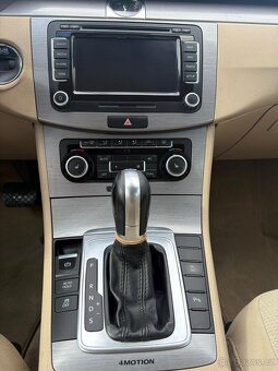 Volkswagen Passat Variant 2.0 TDI 125 kW • 4x4 • DSG • Kombi - 11