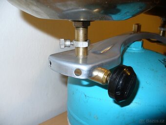 plynový vařič s plnou bombou - 11