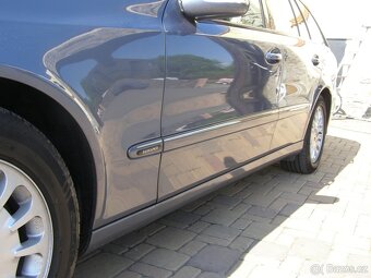 E 220CDI KOMBI 2 majitel RV 2006 po STK - 11