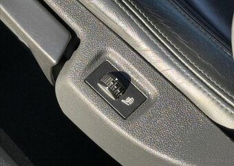 Peugeot RCZ 1,6 16V 200k NAVI KŮŽE XENONY benzín manuál - 11