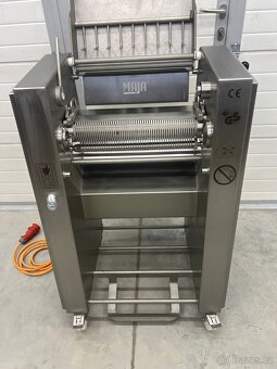 Stahovačka kůží MAJA Skinny II - 11