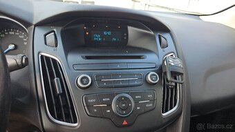 FORD FOCUS 1,0 Eco Boost 100k Trend - 11