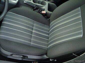 Ford Focus 1,6 16V kombi dovoz.STK,novývýfuk,parksenzory - 11