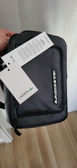 Lacoste kabelka přes rameno - 11