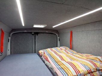 Prodám obytnou dodávku Ford transit L3H2 - 11