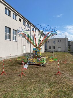 Skákací hrady, skluzavky, rodeo býk, kolotoč - 11