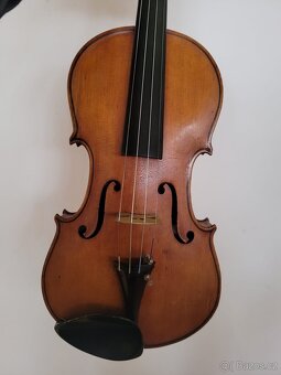 Housle - 11