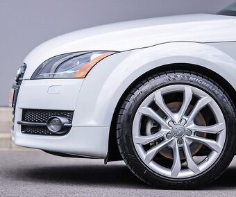 Audi A6, TT - R18 - 9J×18H2 ET52, pneu Contitental 235/45 - 11