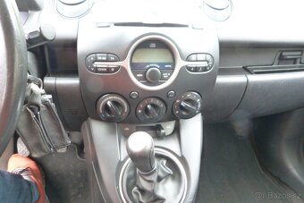 Mazda 2 1.3i - 11