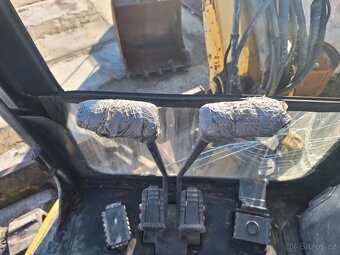 KOMATSU PC 50 MR - 2 - 11