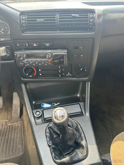 BMW 3 E30 sedan  320 i M20 1983 - 11