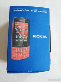 Nokia Asha 303 s krabičkou a s příslušenstvím - 11