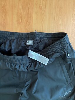 Luxusní sportovní nová pánská souprava Umbro - XL - 11