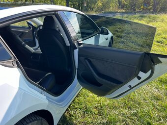 Tesla 3 Performance 9/2021 refresh model - 11