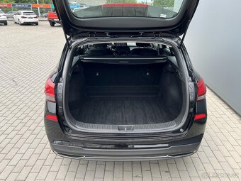 Hyundai i30 1.0T-GDiComfort88KW,174tkm,cena s DPH - 11