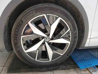 Volkswagen ID.4 GTX 220kw 4x4,keyless,360°kamery,matrix - 11