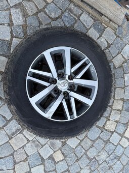 Toyota HILUX Executive manual - 11