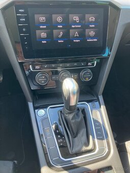 Volkswagen Passat B8 2.0 tdi Dsg - 11