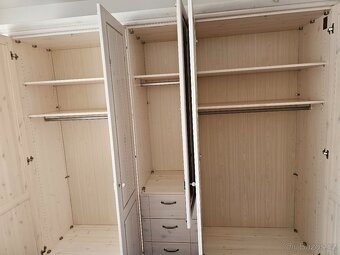 Skříň Musterring Celodřevená bílá - 11