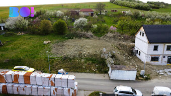 Prodej stavebního pozemku 600 m², Hluk - 11