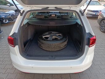 VW Passat B8 Variant 2.0TDI 110kW DSG Full LED ACC ERGO Navi - 11