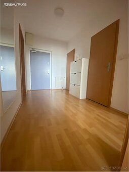 Pronájem bytu 2+kk 72 m² Praha, Na Slatince s garážovým stan - 11