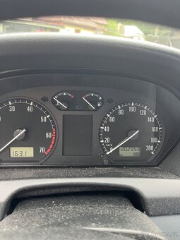 Škoda fabia 1,4 mpi 50 kW v dobrém stavu - 11