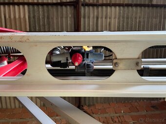 Prodáme tažený postřikovač KVERNELAND - 11