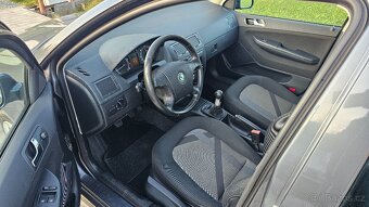 ŠKODA FABIA COMBI FACELIFT 1.4 16V, KLIMA, TAŽNÉ ZAŘÍZENÍ - 11