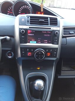 Toyota Verso facelift D.4-D - 11