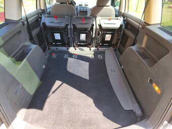 VW Touran 2.0 TDI 103 kW - 11